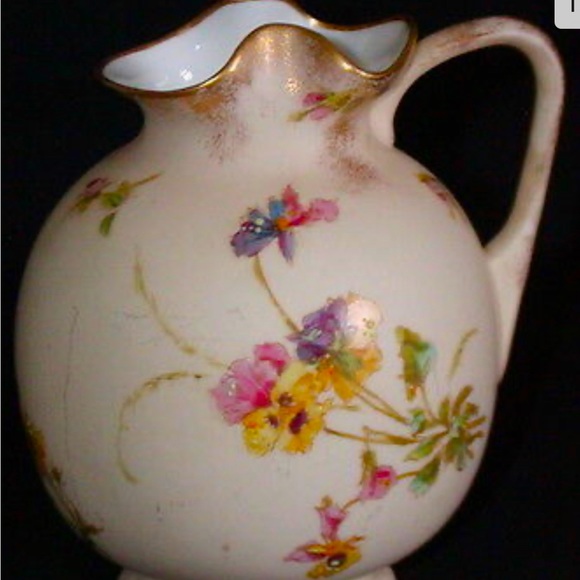 lovely hand-painted porcelain pitcher made by Royal Crown Derby, England in 1894 - Picture 1 of 4